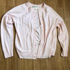 😸 Debbie Morgan pink pearl button up sweater